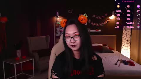 Marine  online show from October 26, 2:01 pm