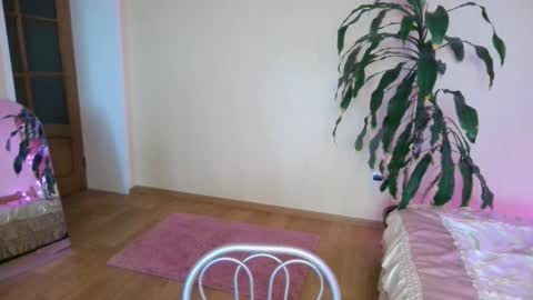 Alice  online show from November 12, 8:01 am