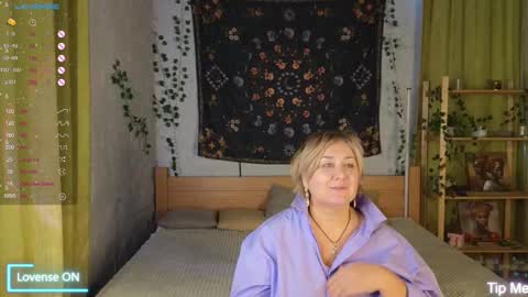 marta_wils online show from October 18, 5:10 am