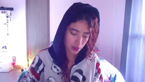 mary online show from October 16, 12:30 pm