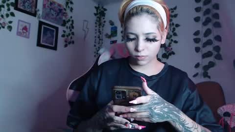                      100   online show from December 9, 10:09 pm