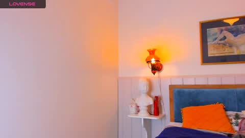 Mary online show from February 4, 11:27 pm