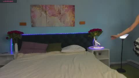 Mary online show from April 1, 12:55 am