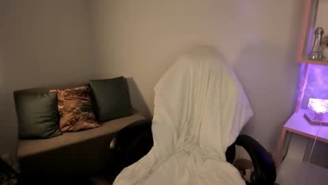 Mary GTM3Mon Wed Thu Sat Sun 0400 am-1030pm online show from October 7, 12:37 am