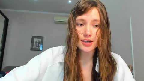 Maryann online show from May 26, 11:09 am