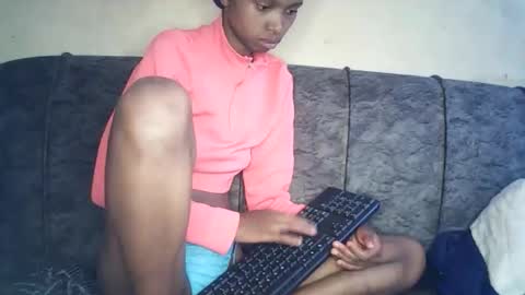 marycutie online show from May 15, 10:29 am