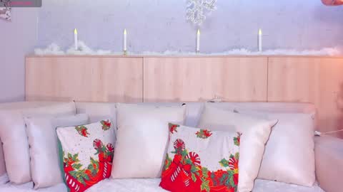   online show from January 4, 12:27 pm