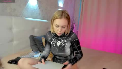 Mary online show from February 13, 9:44 am