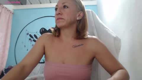 massiel ferreti online show from October 3, 12:05 am