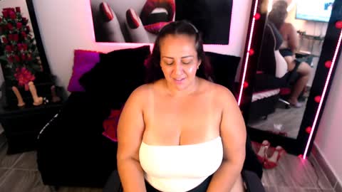 Daniella  online show from January 25, 8:31 am