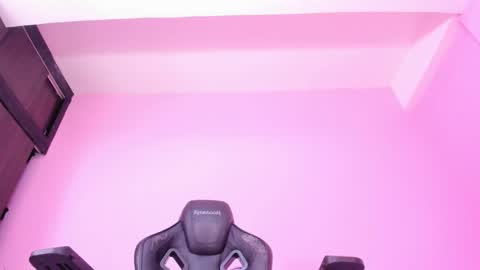 call me mommy online show from December 14, 1:06 pm