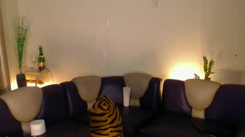 maturity_mommy_intown online show from November 6, 8:37 pm