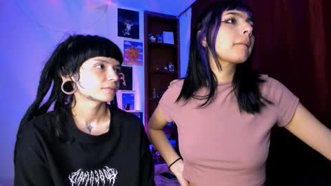 mavimist_ online show from February 19, 2:33 am