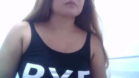 Maxine Wise online show from May 13, 8:58 pm