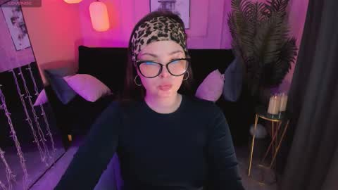 Maya online show from February 22, 1:56 pm