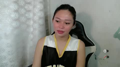 mayasally_ online show from April 28, 9:13 am