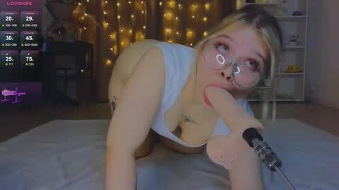 Maya  online show from March 10, 2:06 am