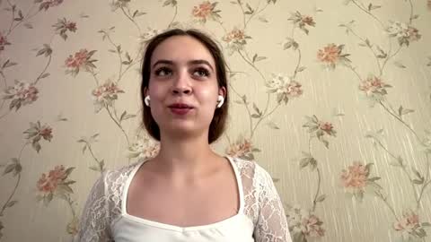 Lily  online show from June 3, 9:54 am