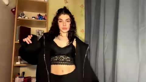 Adel online show from December 20, 5:28 pm