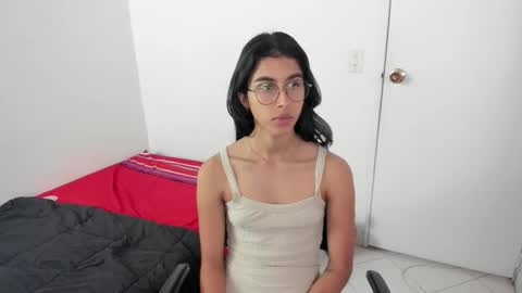 mazikeen_18 online show from January 13, 2:10 pm