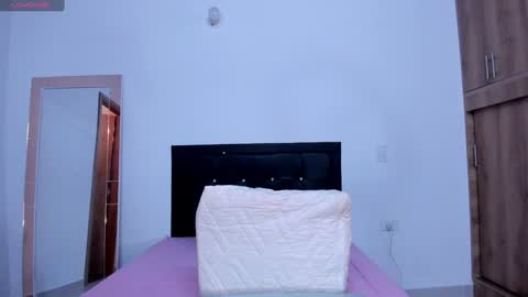 medussa13 online show from January 31, 12:07 pm