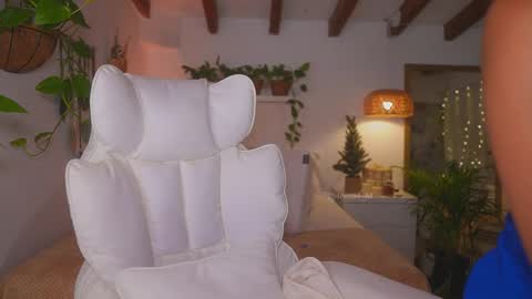 Andrea  online show from December 17, 5:06 pm