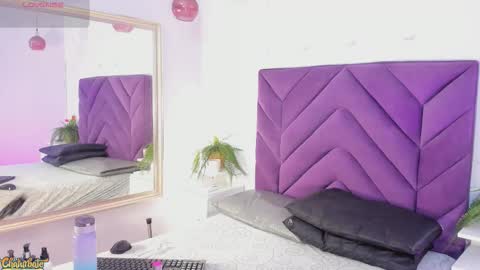 meeganfoox online show from February 2, 3:38 am