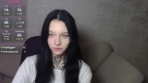 mefwhOre online show from February 26, 7:40 pm