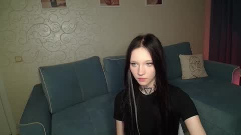 mefwhOre online show from October 25, 4:47 pm