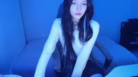 mefwhOre online show from January 27, 7:45 am