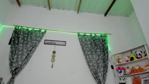 M E G A N online show from September 25, 7:23 pm