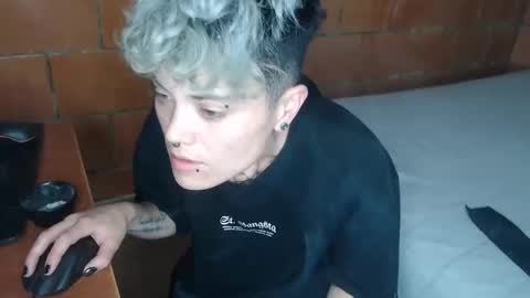 Megan and sophi online show from April 17, 2:46 am