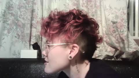 Megan and sophi online show from December 30, 8:32 am