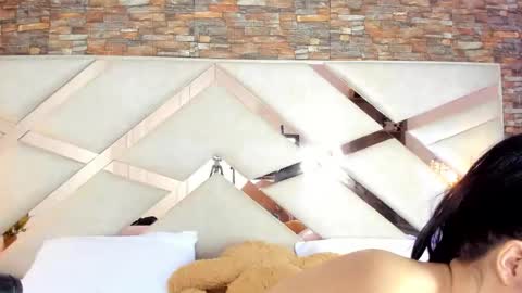     online show from October 3, 5:29 pm