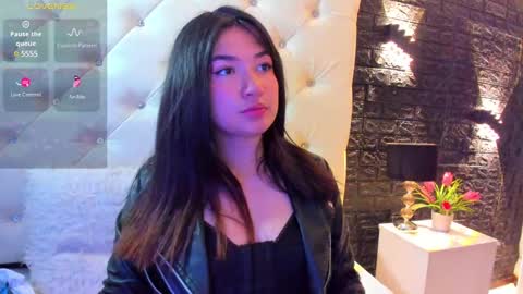     online show from February 25, 11:32 am