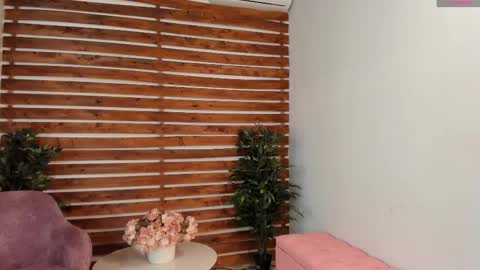 megan_raiin online show from March 1, 6:35 am