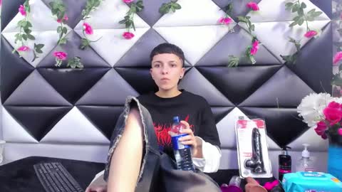 megan_thompsonn_ online show from September 19, 2:54 am