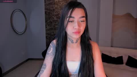 Megan Cross online show from December 16, 4:18 am