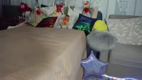 Nicki--------- Welcome to my Room online show from March 2, 6:24 pm