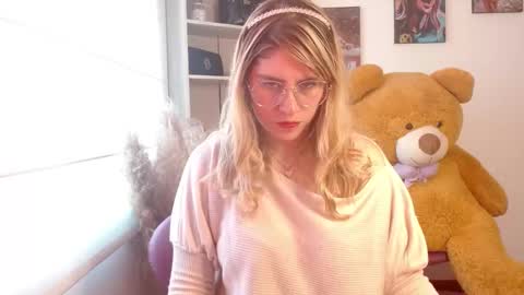 MEGAN online show from January 14, 8:15 pm