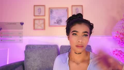 Megan Lowell online show from May 15, 7:27 pm