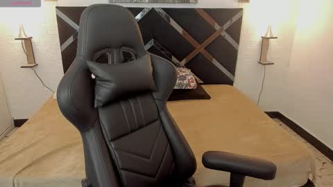 Megan Queen online show from November 4, 12:32 pm