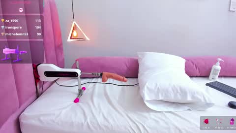 Megan  online show from September 17, 9:35 pm