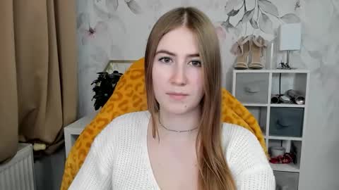 Megan online show from November 18, 2:40 pm