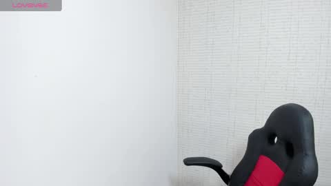 M E G A N  online show from September 23, 12:36 pm