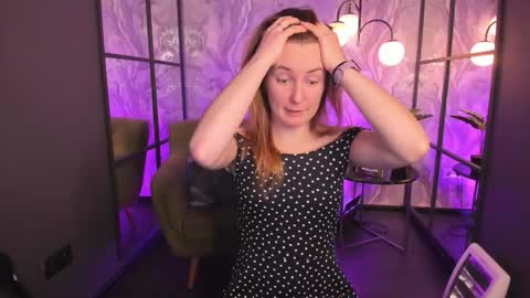 Meggy online show from December 19, 1:58 pm