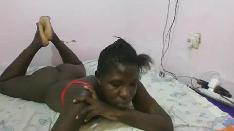 melanie_bae1 online show from May 1, 11:30 pm