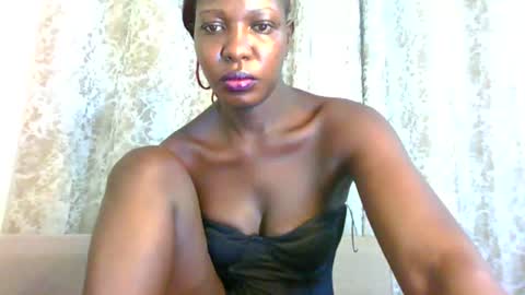 melanie_bae1 online show from June 13, 7:50 am