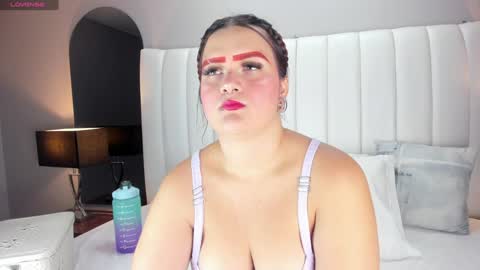 Melanie online show from February 2, 4:05 am