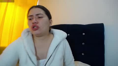 Melanie Parker online show from June 3, 2:33 pm
